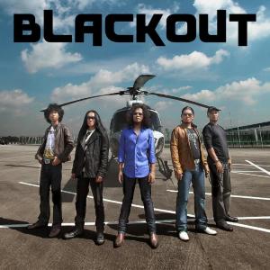 ดาวน์โหลดและฟังเพลง Selalu Ada พร้อมเนื้อเพลงจาก Blackout