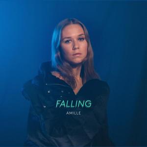 收聽Amille的Falling歌詞歌曲