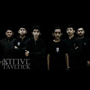 Dengarkan Melangkah lagu dari Strive Maverick dengan lirik