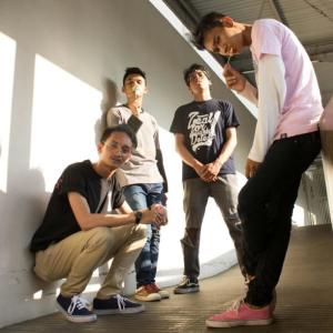 Listen to Karna Kalian song with lyrics from Missing Love