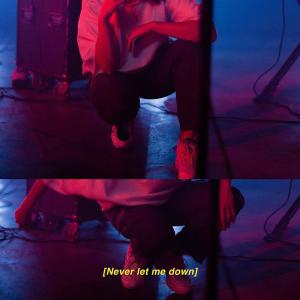 收聽Mosaic MSC的Never Let Me Down歌詞歌曲