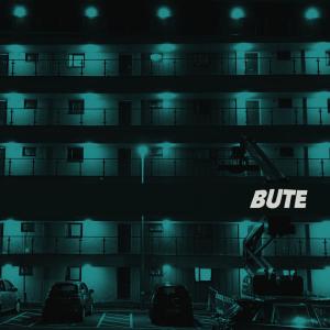 Dengarkan lagu Can You Hear Me? nyanyian Bute dengan lirik