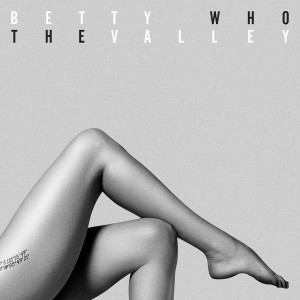 收聽BETTY WHO的Mama Say歌詞歌曲