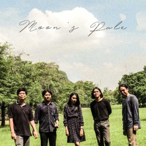 Listen to แรงโน้มถ่วง song with lyrics from Moon's Pale
