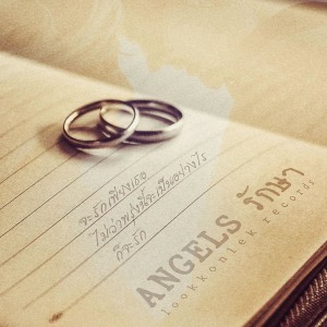 ดาวน์โหลดและฟังเพลง รักษา พร้อมเนื้อเพลงจาก ANGELS