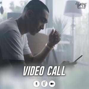 ดาวน์โหลดและฟังเพลง Video Call พร้อมเนื้อเพลงจาก Twopee Southside