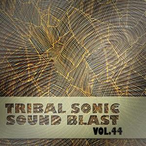 ดาวน์โหลดและฟังเพลง That Boy พร้อมเนื้อเพลงจาก Various Artists