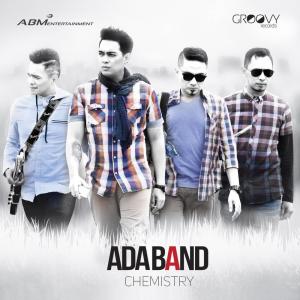 Dengarkan lagu Serasa Beda nyanyian Ada Band dengan lirik