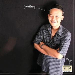 Listen to Aku Suka song with lyrics from Erik Wibowo