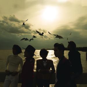 ดาวน์โหลดและฟังเพลง บินถลาลม พร้อมเนื้อเพลงจาก The Richman Toy