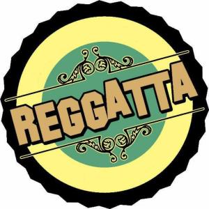 Dengarkan Yang Berlalu lagu dari REGGATTA dengan lirik