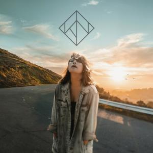 Dengarkan Highway lagu dari Keiko Necesario dengan lirik