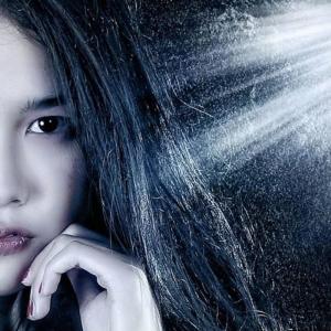 ดาวน์โหลดและฟังเพลง Kaulah พร้อมเนื้อเพลงจาก Maulidia