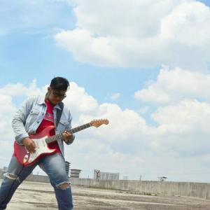 Dengarkan Segenap Hati lagu dari B.A. dengan lirik