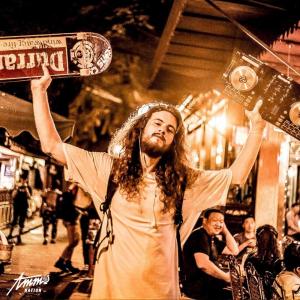 Dengarkan Prism (Explicit) lagu dari VULC dengan lirik