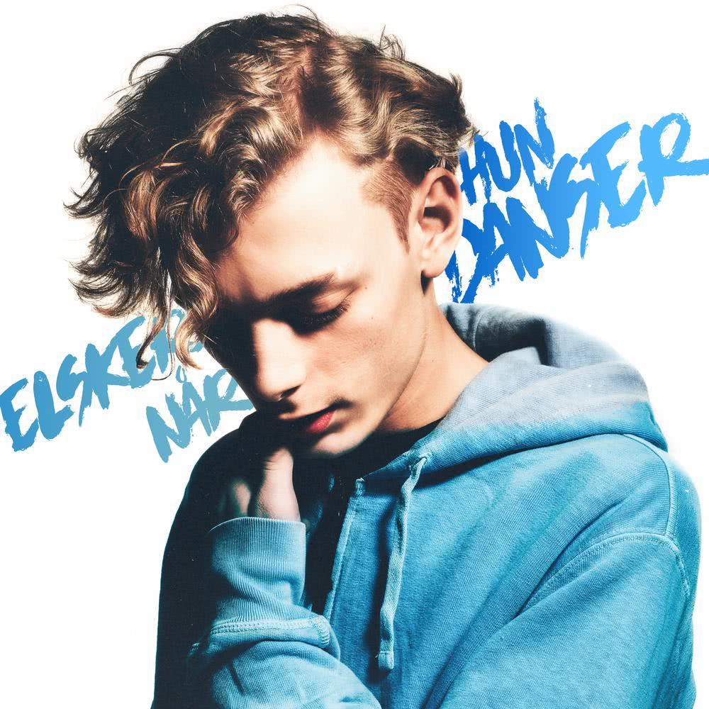 Elsker Når Hun Danser