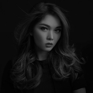 Dengarkan Kemanapun Jauh Kau Pergi lagu dari Eva Lathief dengan lirik
