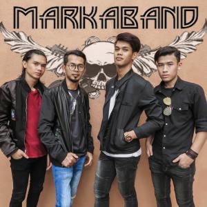 Listen to Cintamu Takkan Kembali song with lyrics from Markaband