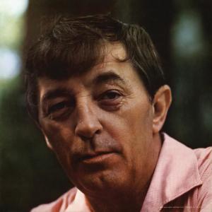 ดาวน์โหลดและฟังเพลง Little Ole Wine Drinker Me พร้อมเนื้อเพลงจาก Robert Mitchum