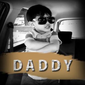 ดาวน์โหลดและฟังเพลง Daddy พร้อมเนื้อเพลงจาก Clay Kuha'o