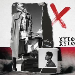 ดาวน์โหลดและฟังเพลง Alive พร้อมเนื้อเพลงจาก XYLØ