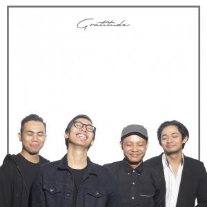 ดาวน์โหลดและฟังเพลง Memory พร้อมเนื้อเพลงจาก Gea