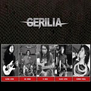 Dengarkan lagu Berlari Ke Hujung Dunia nyanyian Gerilia dengan lirik