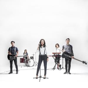 ดาวน์โหลดและฟังเพลง Fractured พร้อมเนื้อเพลงจาก KILMS.AIU