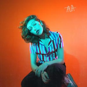 ดาวน์โหลดและฟังเพลง Talia พร้อมเนื้อเพลงจาก King Princess