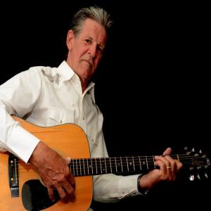 收聽Craig Robertson的I Keep Holding On歌詞歌曲