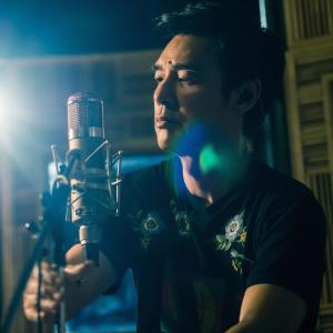ดาวน์โหลดและฟังเพลง Qing Bian (2017 Version) พร้อมเนื้อเพลงจาก 钟镇涛