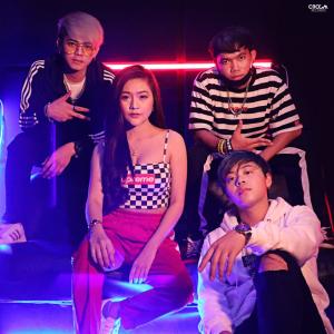 Dengarkan lagu ไอ้เด็กเวร nyanyian Onutz dengan lirik
