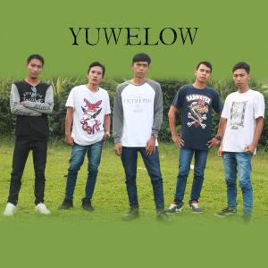 Listen to Cinta Terakhir song with lyrics from Yuwelow