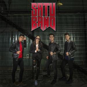 ดาวน์โหลดและฟังเพลง Sarena Nur Raina พร้อมเนื้อเพลงจาก SatuBand