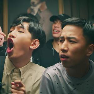 收听OG-ANIC的เป็นไรไหม?歌词歌曲