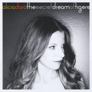 ดาวน์โหลดและฟังเพลง Magic Hour พร้อมเนื้อเพลงจาก Alicia Dara