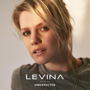 ดาวน์โหลดและฟังเพลง The Current พร้อมเนื้อเพลงจาก Levina