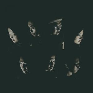 Dengarkan lagu Hampa nyanyian Alea dengan lirik