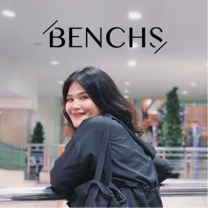 Listen to เพลงของเธอ (VII) song with lyrics from BENCHS