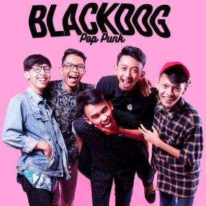 Dengarkan lagu Karena Kita nyanyian Blackdog dengan lirik