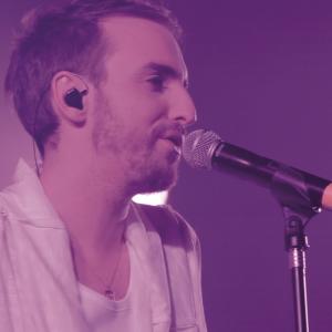 ดาวน์โหลดและฟังเพลง Falling (Live au Centquatre 2011) พร้อมเนื้อเพลงจาก Christophe Willem