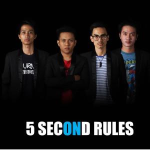 Listen to Coba Lagi song with lyrics from 5secondrules