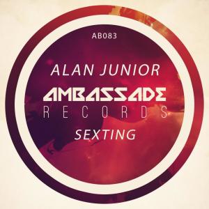 ดาวน์โหลดและฟังเพลง Sexting พร้อมเนื้อเพลงจาก Alan Junior