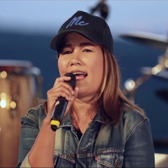 อ้อมใจ มหาหิงค์