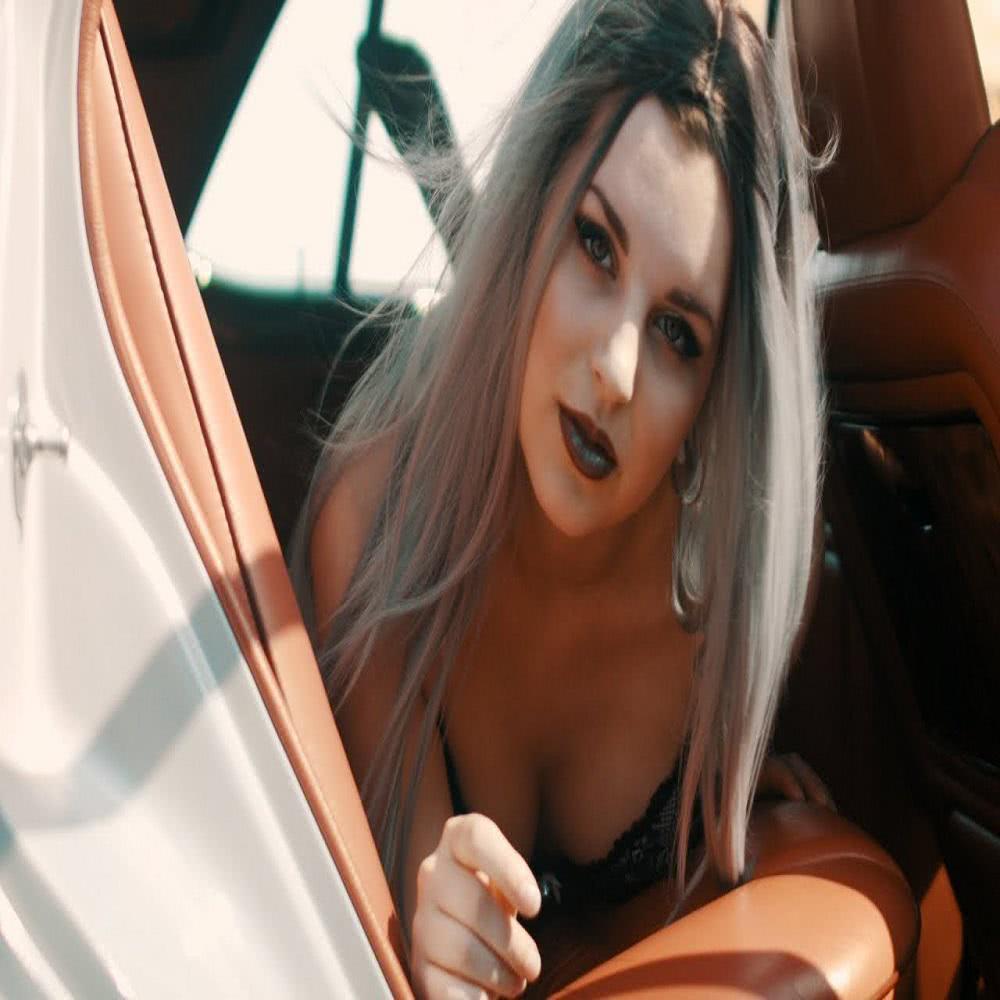 Navé Grey