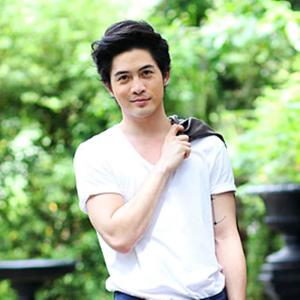 Natthawut Jenmana ดาวน์โหลดและฟังเพลงฮิตจาก Natthawut Jenmana