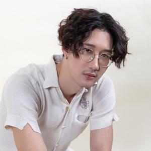 Alyn Wee ดาวน์โหลดและฟังเพลงฮิตจาก Alyn Wee