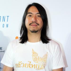ตุล อพาร์ตเมนต์คุณป้า ดาวน์โหลดและฟังเพลงฮิตจาก ตุล อพาร์ตเมนต์คุณป้า