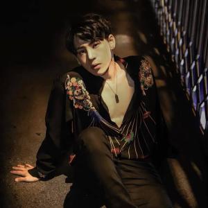 B.DAY ดาวน์โหลดและฟังเพลงฮิตจาก B.DAY