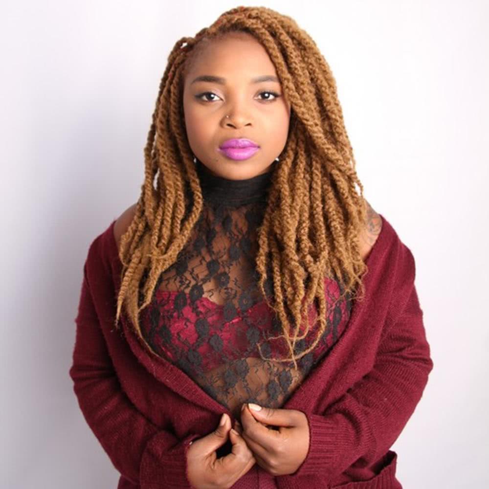Xoli M